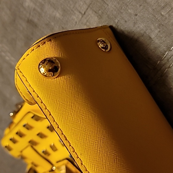 Michael Kors Hamilton studded bag - Picture 2 of 5